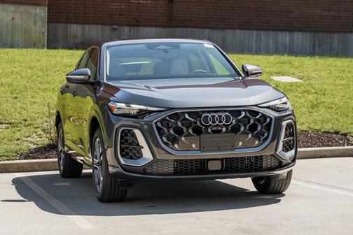 Tambora Gray Metallic 2026 Audi Q5 Sportback Premium TFSI quattro S tronic