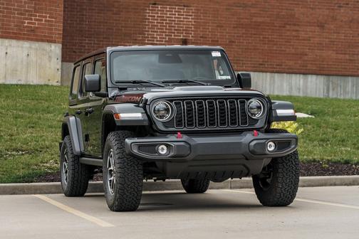Black Clearcoat 2026 Jeep Wrangler Rubicon