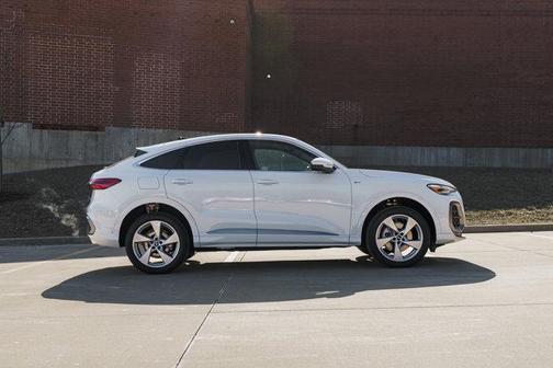 2025 Audi Q5 Premium Plus TFSI quattro S tronic