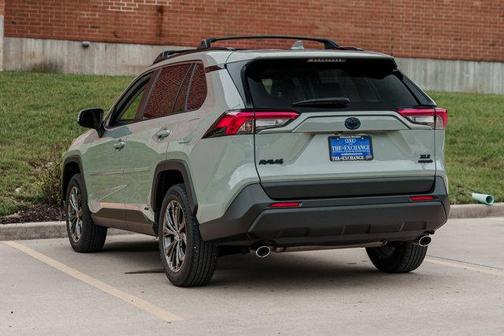 2023 Toyota RAV4 Hybrid XLE Premium
