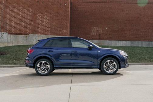 2025 Audi Q3 Premium 45 TFSI S line quattro Tiptronic