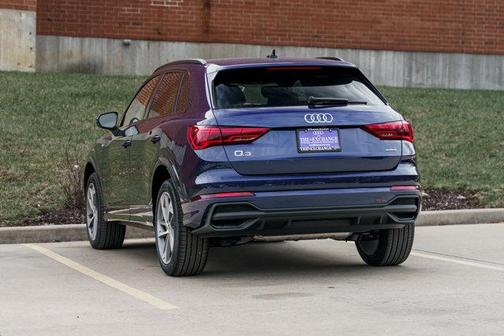 2025 Audi Q3 Premium 45 TFSI S line quattro Tiptronic