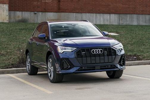 2025 Audi Q3 Premium 45 TFSI S line quattro Tiptronic