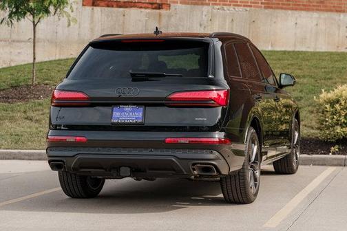 2025 Audi Q7 55 Premium Plus