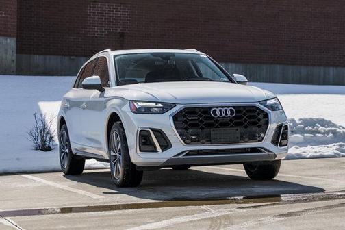 2023 Audi Q5 45 S line Premium Plus