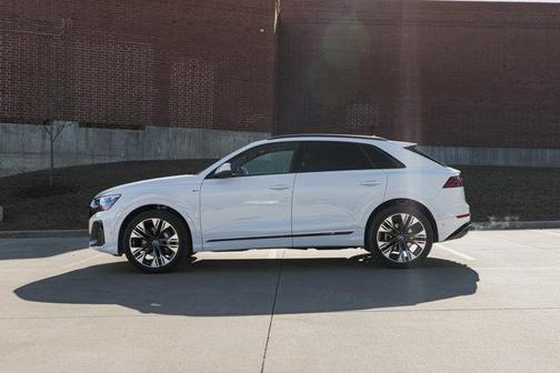 2026 Audi Q8 55 Premium Plus