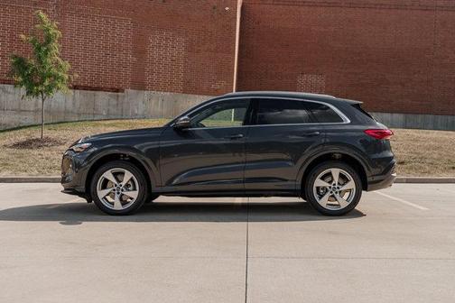 2025 Audi Q5 Premium Plus