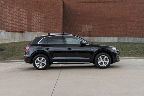 2023 Audi Q5 40 Premium