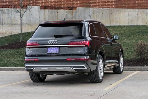 2023 Audi Q7 55 Premium