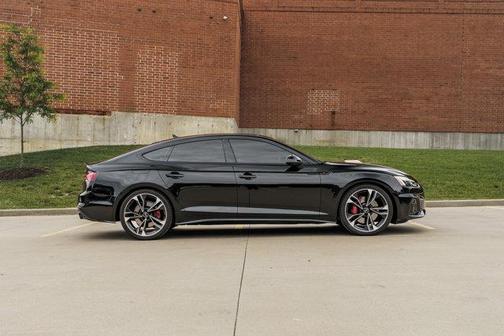 Mythos Black Metallic 2023 Audi S5 Premium Plus TFSI quattro Tiptronic