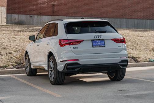 2025 Audi Q3 Premium 45 TFSI S line quattro Tiptronic