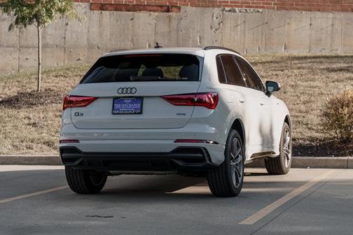 2025 Audi Q3 Premium 45 TFSI S line quattro Tiptronic
