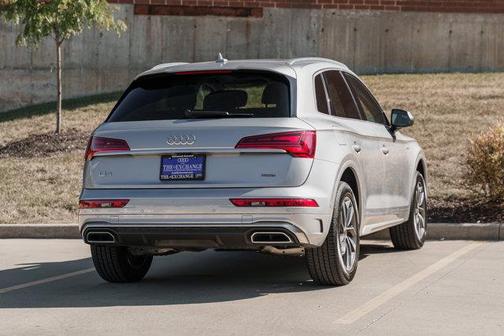 2022 Audi Q5 45 S line Premium Plus
