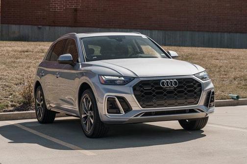 2022 Audi Q5 45 S line Premium Plus