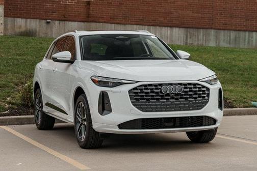 2025 Audi Q5 Premium