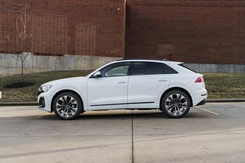 2026 Audi Q8 55 Premium Plus