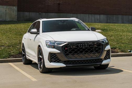 GLACIER WHITE 2026 Audi RS Q8 4.0T