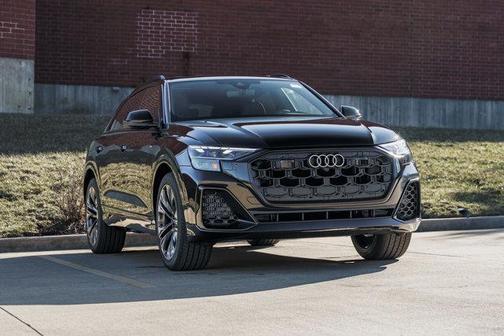 Mythos Black Metallic 2026 Audi Q8 55 Premium Plus
