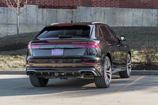 Mythos Black Metallic 2026 Audi Q8 55 Premium Plus