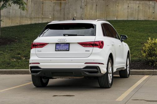 Ibis White 2023 Audi Q3 45 S line Premium Plus