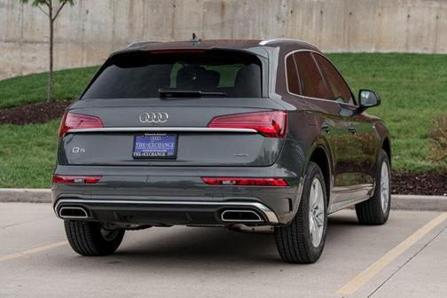 2024 Audi Q5 45 S line Premium