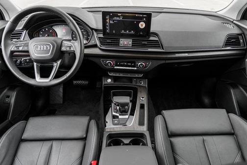 2024 Audi Q5 45 S line Premium