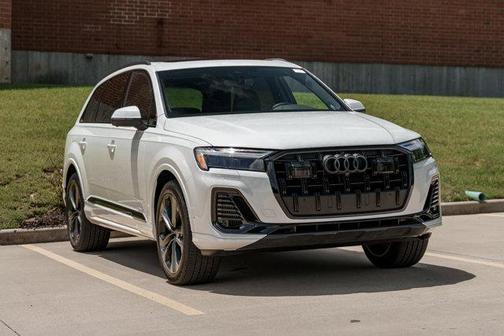 2025 Audi Q7 55 Premium Plus