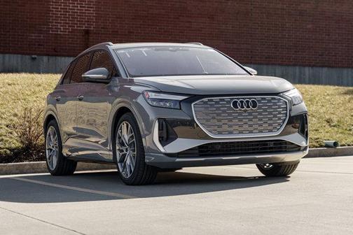 2025 Audi Q4 e-tron Premium Plus 55 quattro