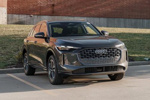 2025 Audi Q5 Premium