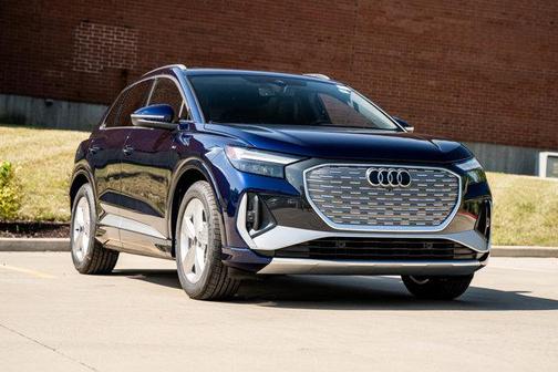 2024 Audi Q4 e-tron 55