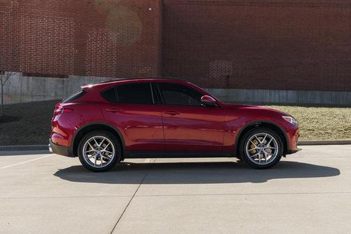 2019 Alfa Romeo Stelvio Ti Sport