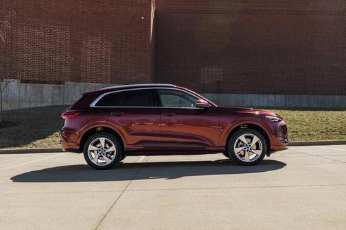 2025 Audi Q5 Premium Plus TFSI quattro S tronic