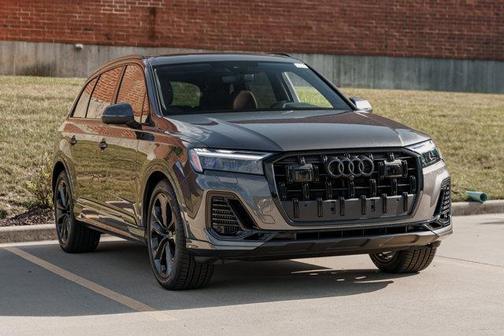 2025 Audi Q7 55 Premium Plus