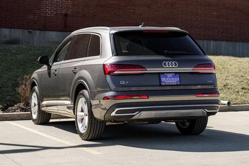 2024 Audi Q7 55 Premium