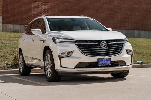 2022 Buick Enclave FWD Essence
