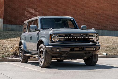 2023 Ford Bronco Outer Banks