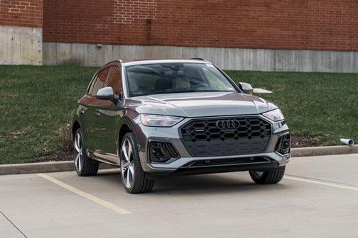 2025 Audi Q5 45 S line Premium Plus