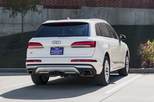 2025 Audi Q7 55 Premium Plus