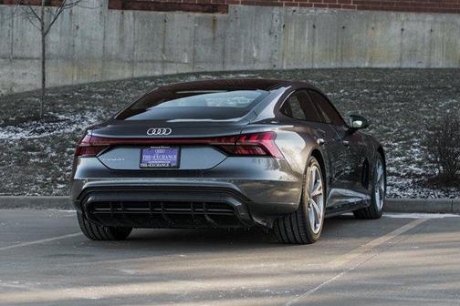 2022 Audi e-tron GT Premium Plus