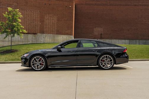 Mythos Black Metallic 2024 Audi S7 Prestige TFSI quattro Tiptronic