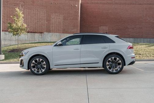 2026 Audi Q8 55 Premium Plus