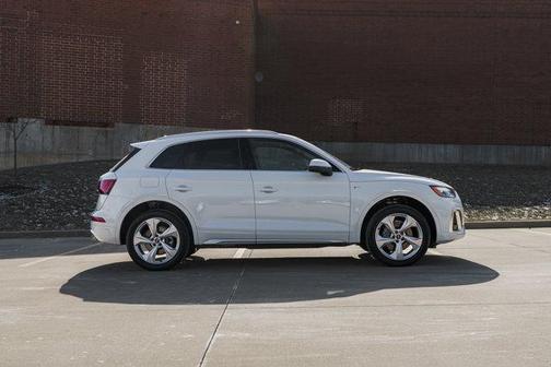 2025 Audi Q5 45 S line Premium Plus