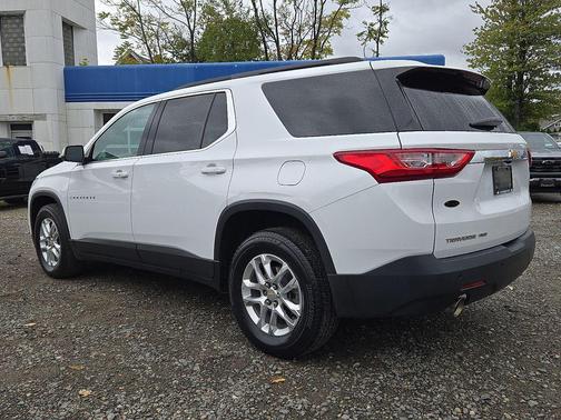 2021 Chevrolet Traverse LT Cloth