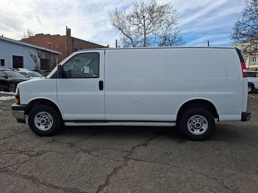 2024 GMC Savana 2500 Work Van