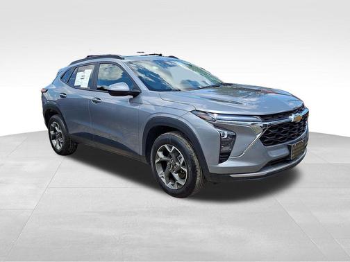 Sterling Gray Metallic 2024 Chevrolet Trax LT