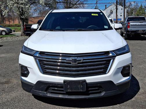 Summit White 2024 Chevrolet Traverse LT Cloth