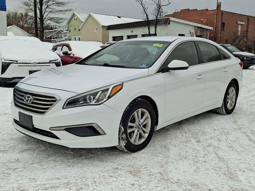 2017 Hyundai SONATA SE