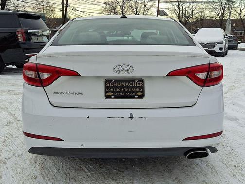 2017 Hyundai SONATA SE