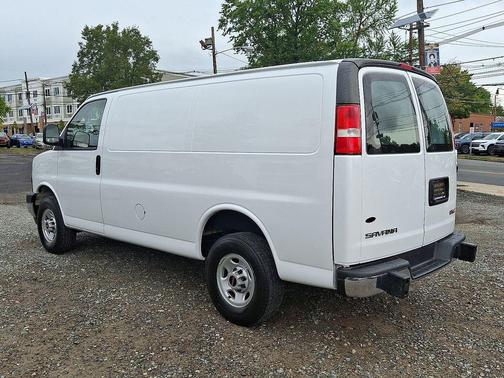2023 GMC Savana 2500 Work Van