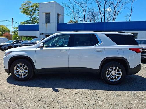 Summit White 2021 Chevrolet Traverse LT Leather